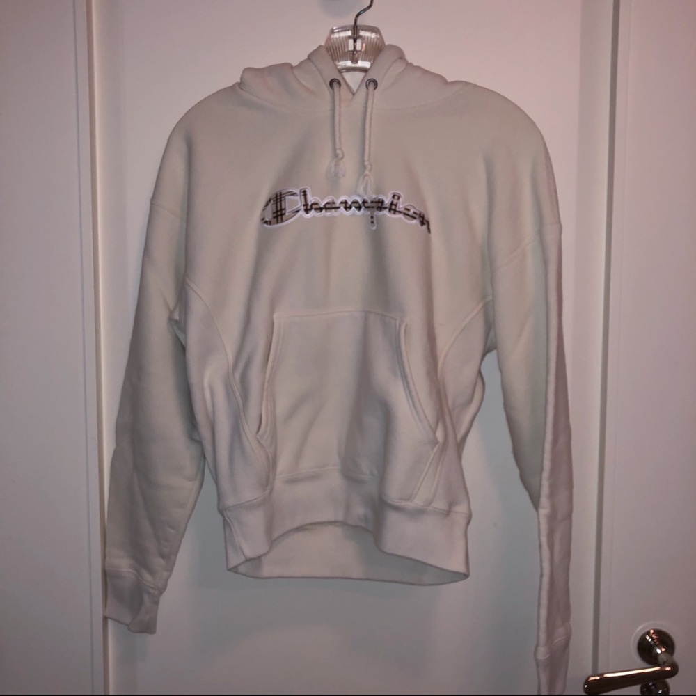 Champion - Fitted Plaid Lettered Sweatshirt